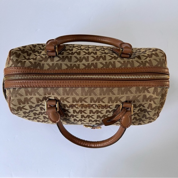 Michael Kors Bedford LG Duffle Satchel Bag in beige/ebony in excellent condition - Picture 2 of 7